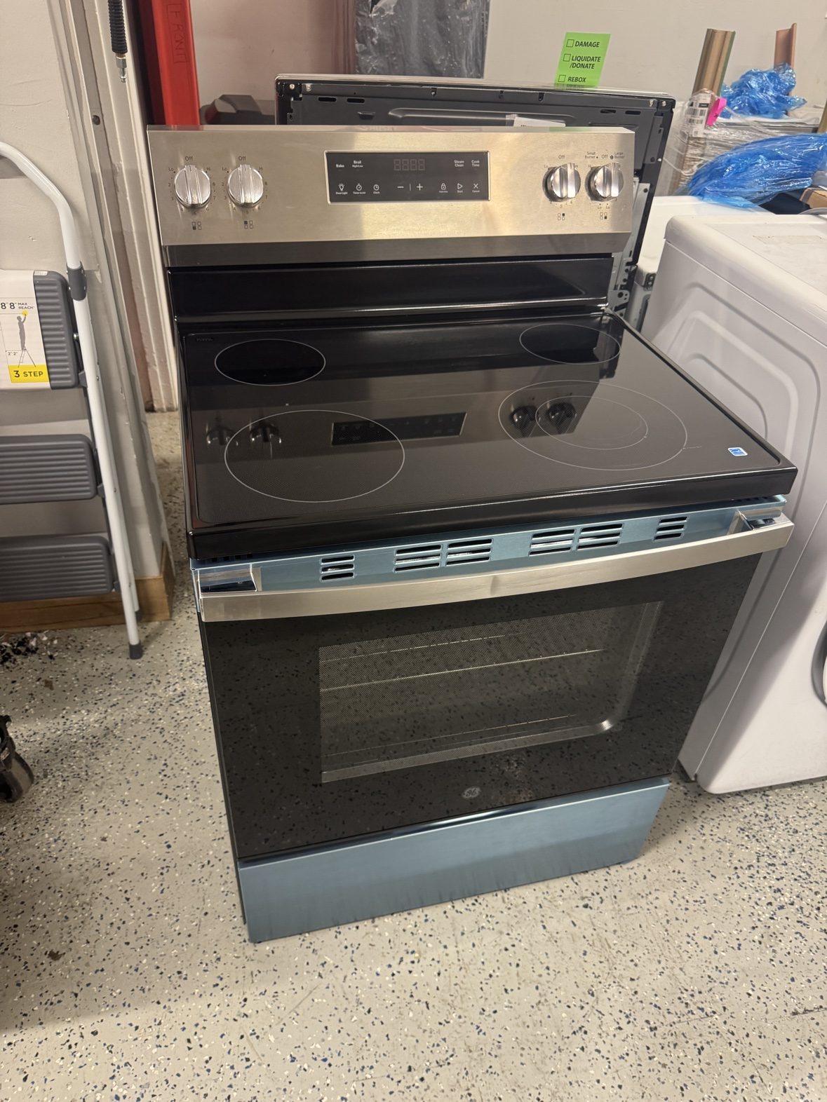 New GE Electric Glass Top Range