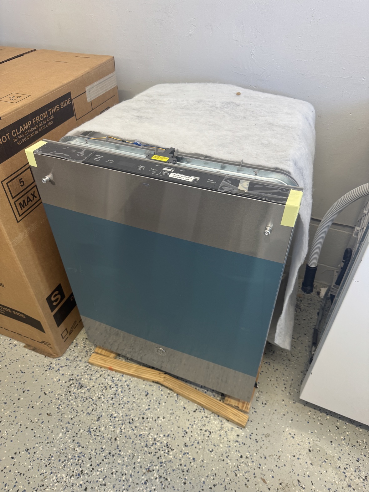 New GE Dishwasher Stainless