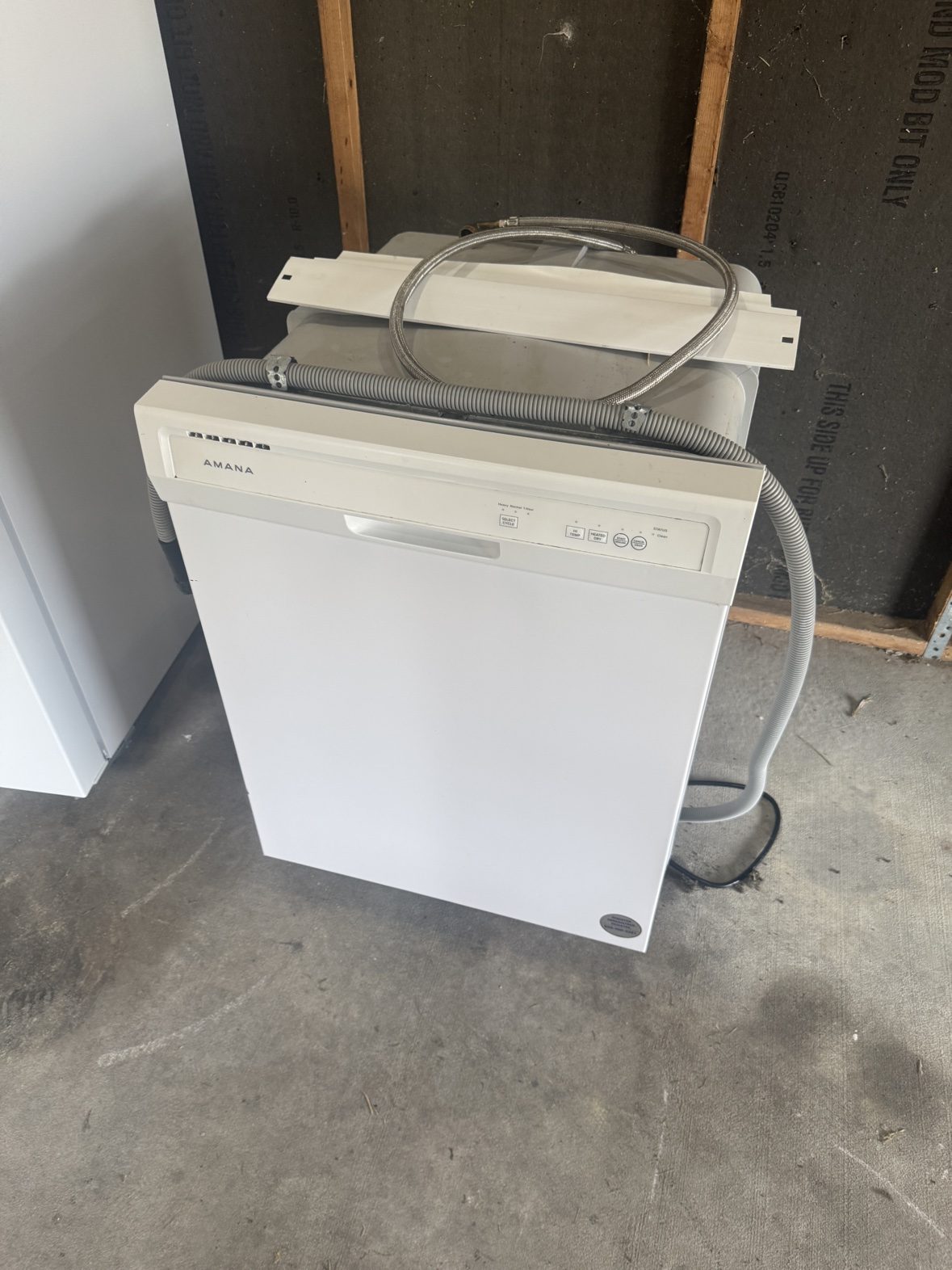Amana 24” White Dishwasher