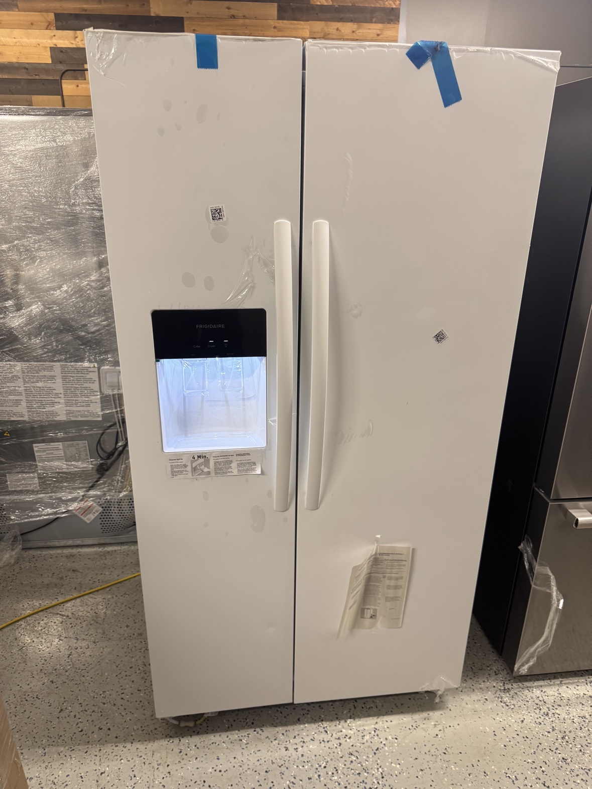 NEW Frigidaire 26 White Side by Side Refrigerator