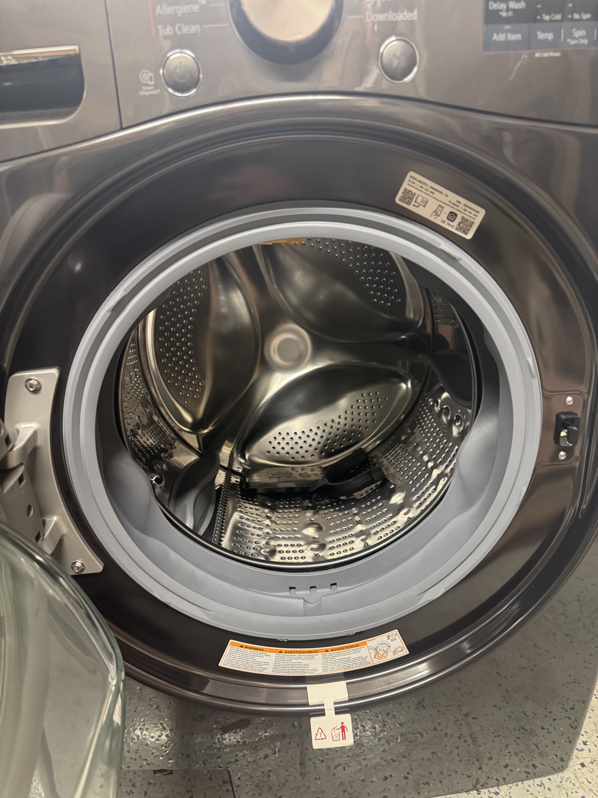 NEW LG Front Load Washer and Dryer Set - photo 4