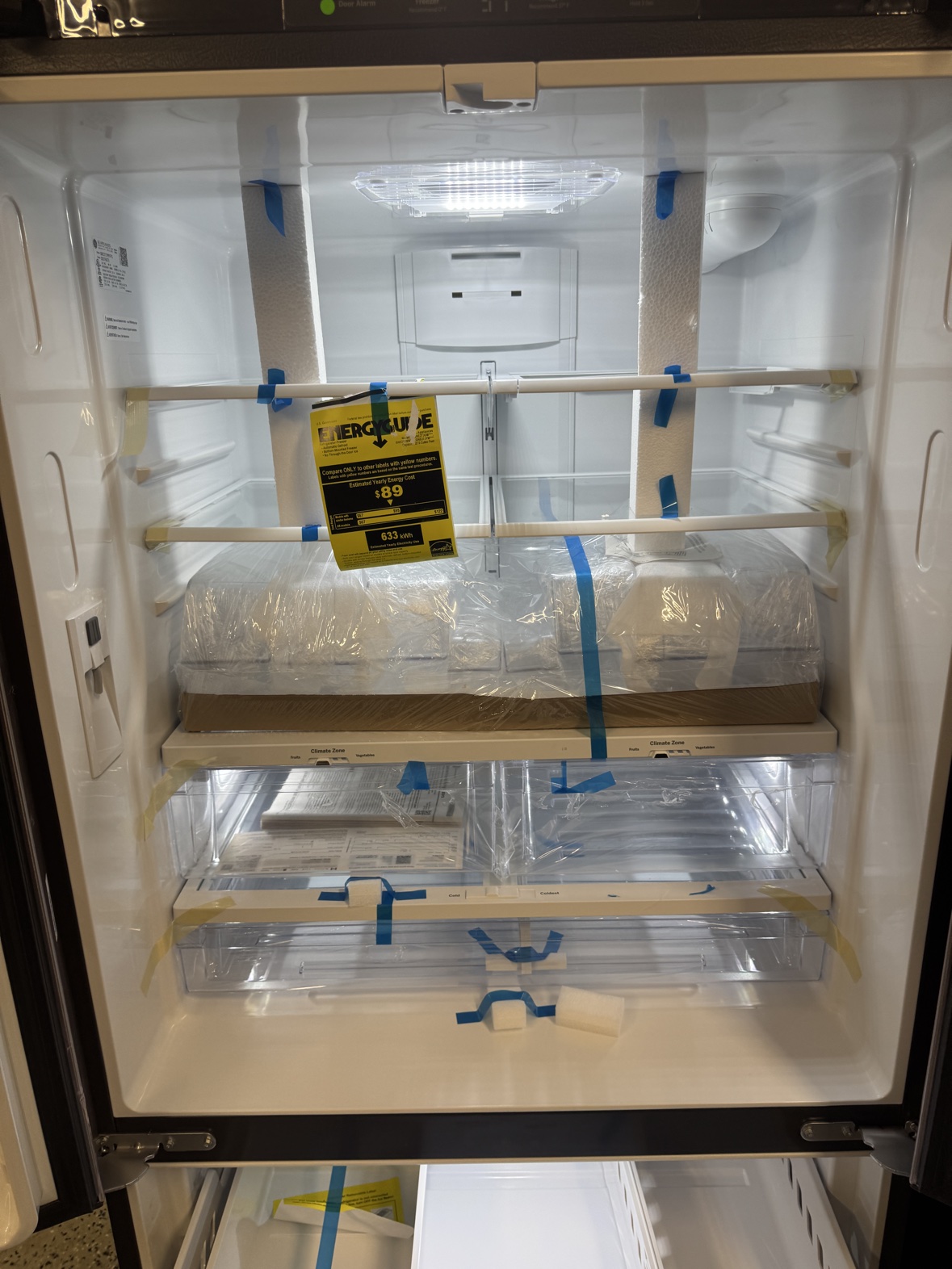New GE 27cu Refrigerator - photo 3
