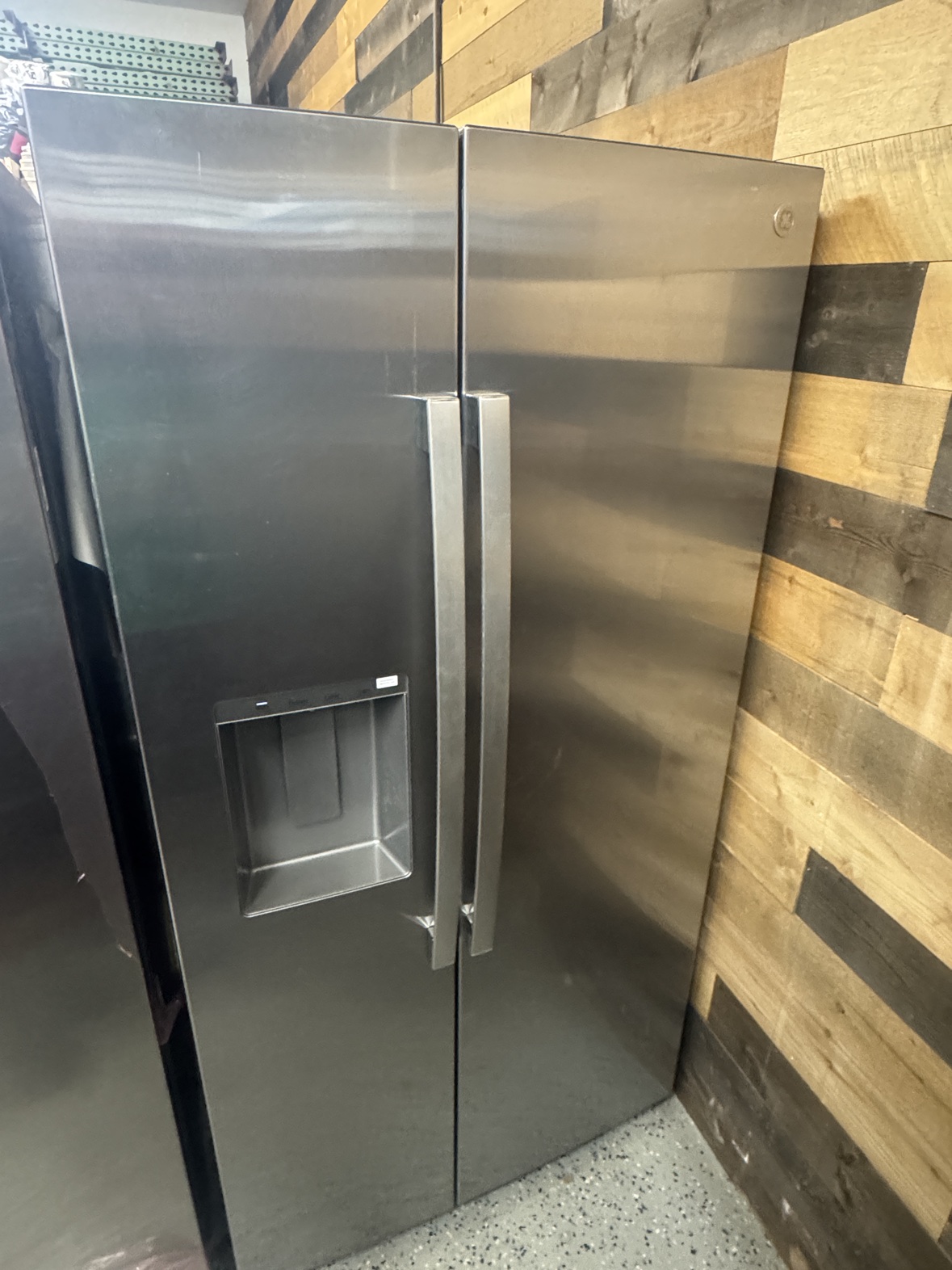 NEW GE Side by Side Refrigerator - photo 2