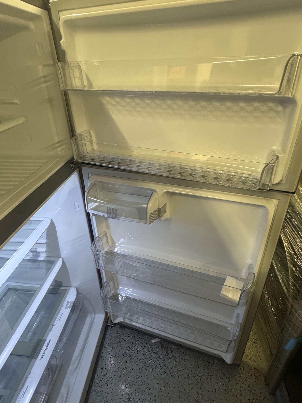NEW LG Top Freezer Refrigerator - photo 5